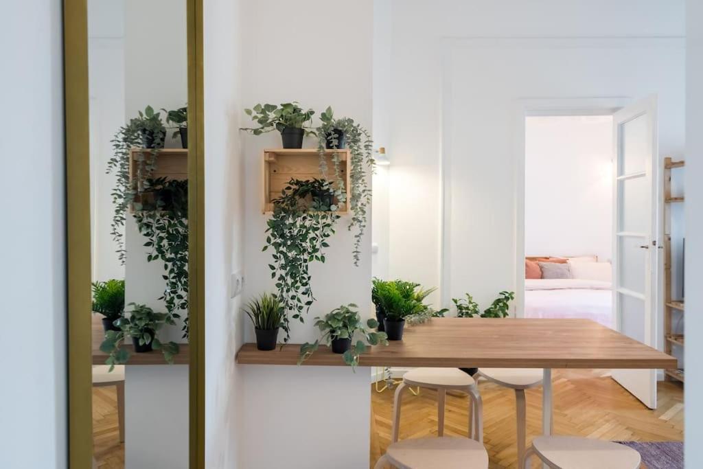 Downtown Cozy Apartment Old Town بوخارست المظهر الخارجي الصورة